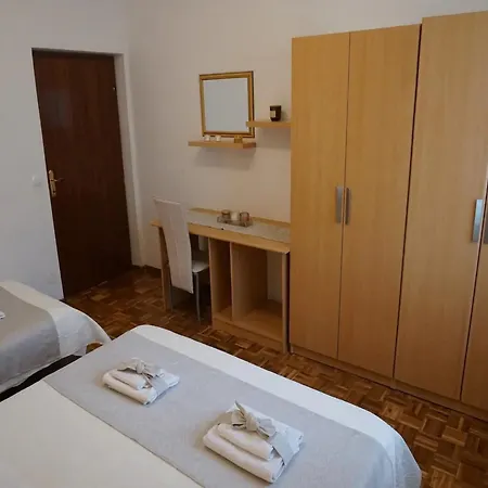 Modern With Private Patio, Bbq, And Close To - Two Bedroom Apartment Trogir