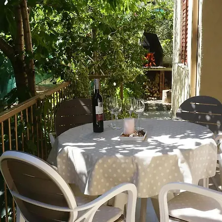 Modern With Private Patio, Bbq, And Close To - Two Bedroom Apartment Trogir